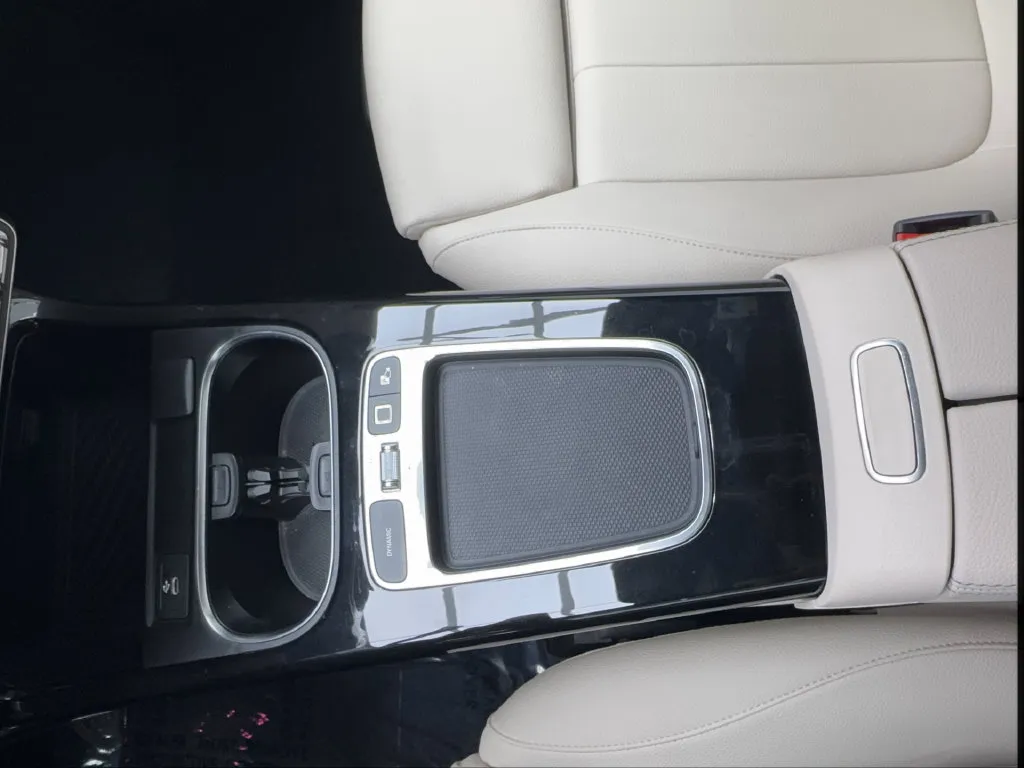 Mercedes-Benz CLA photo 47