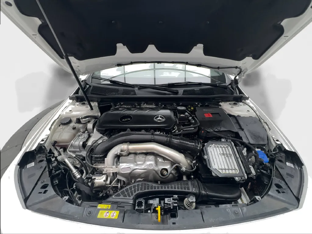 Mercedes-Benz CLA photo 19