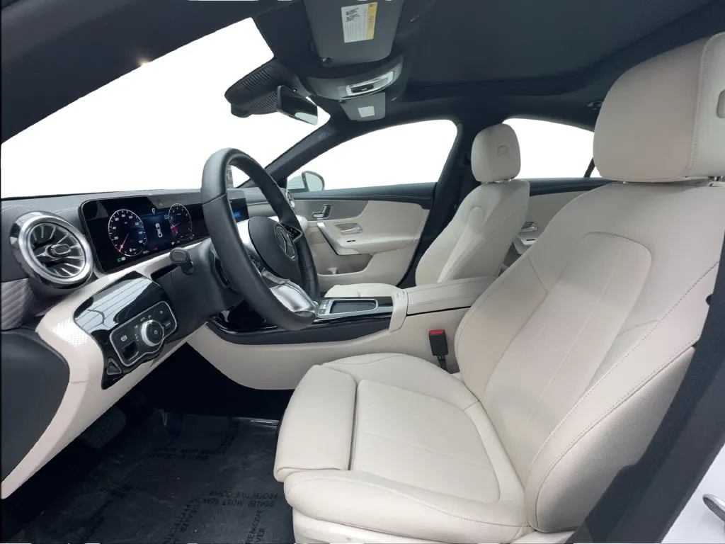 Mercedes-Benz CLA photo 21