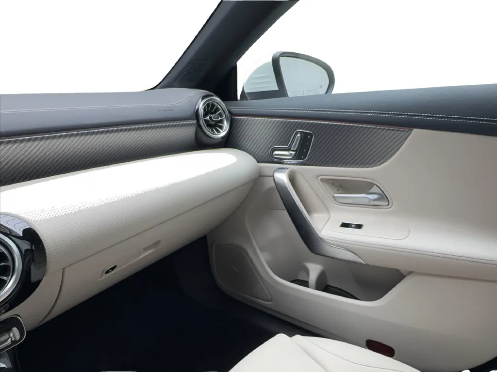 Mercedes-Benz CLA photo 41