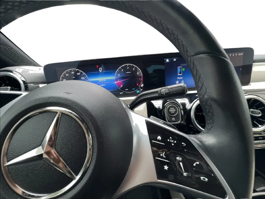 Mercedes-Benz CLA photo 45