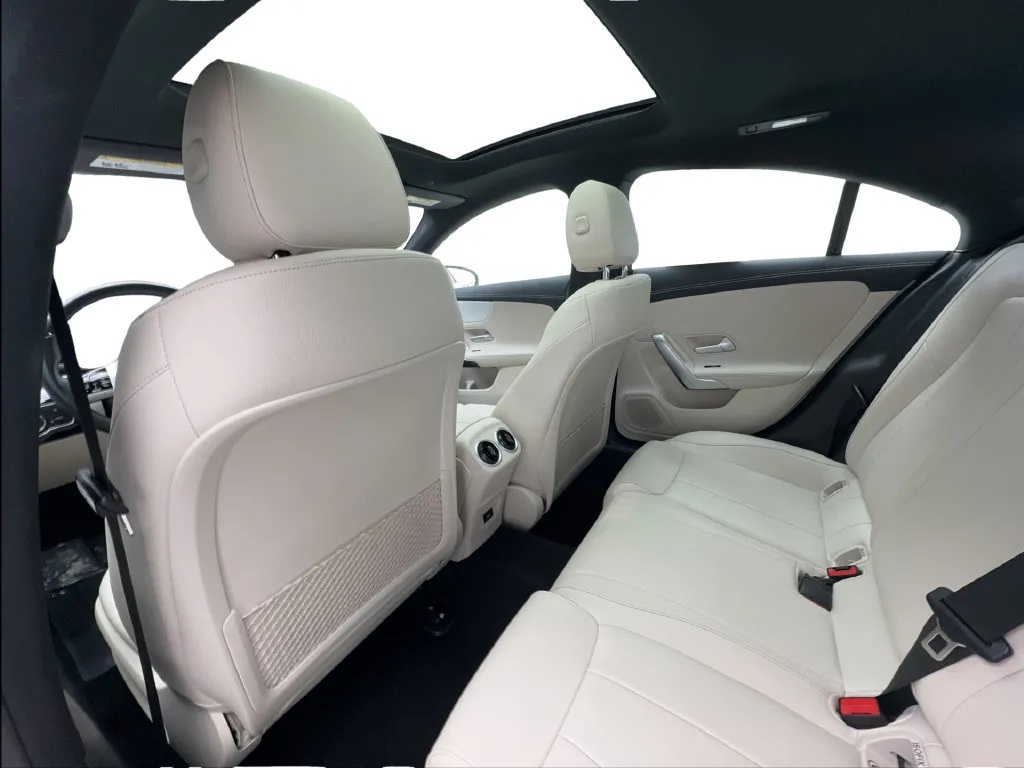 Mercedes-Benz CLA photo 30