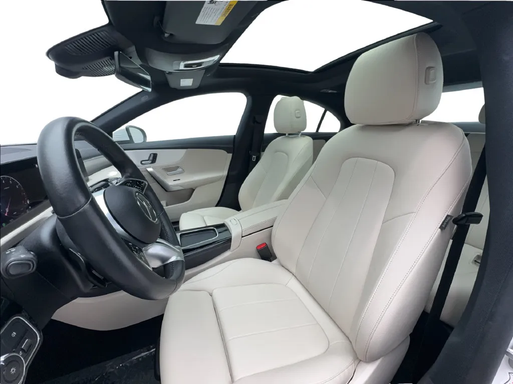 Mercedes-Benz CLA photo 25