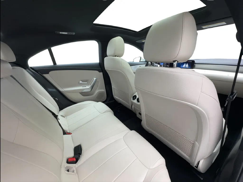 Mercedes-Benz CLA photo 34