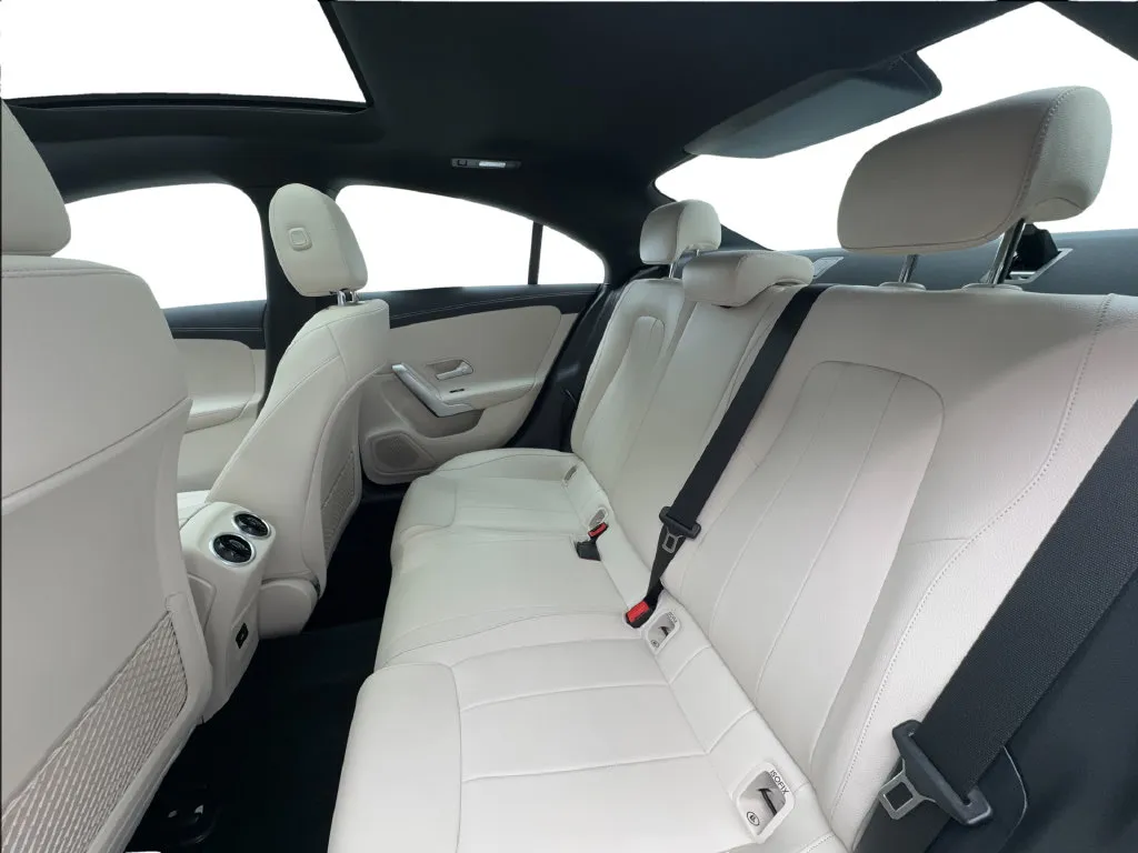 Mercedes-Benz CLA photo 29