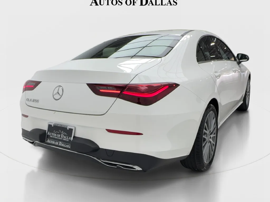Mercedes-Benz CLA photo 10