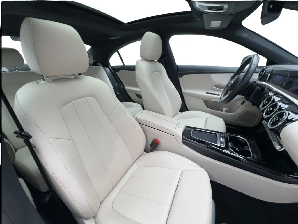 Mercedes-Benz CLA photo 36