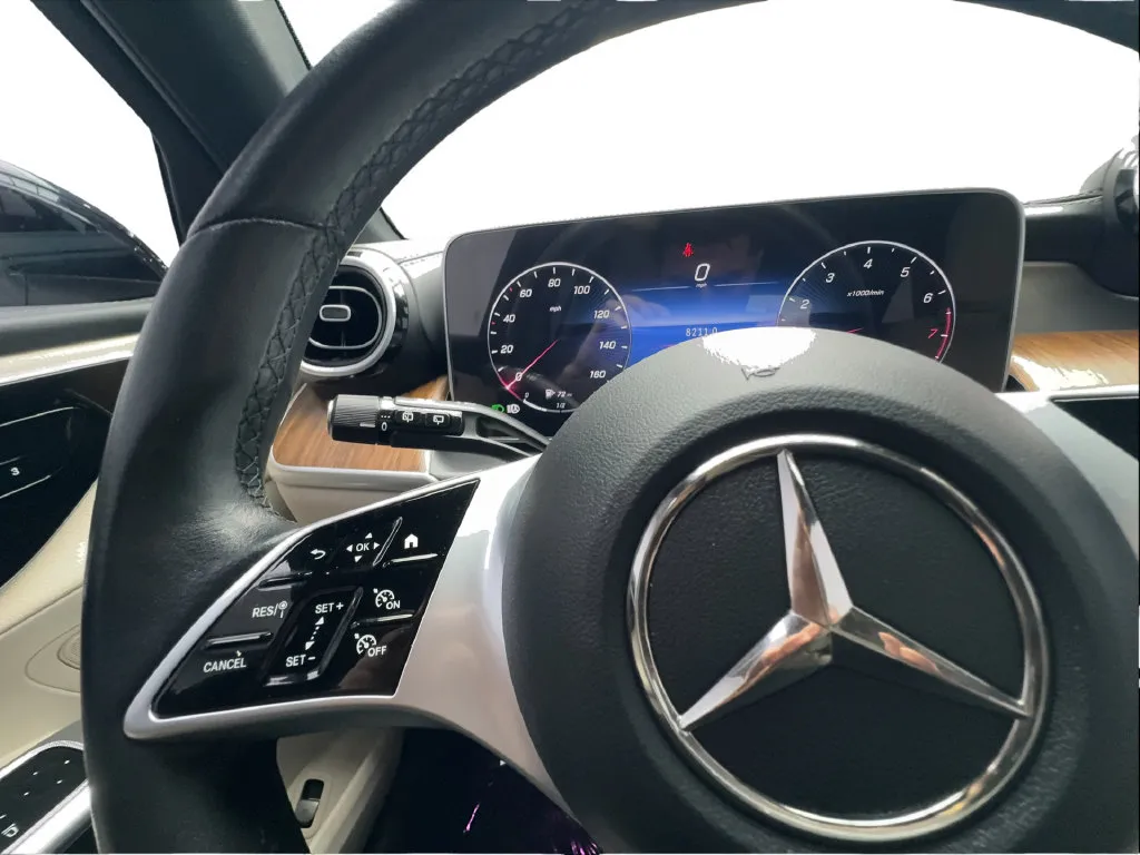 Mercedes-Benz GLC photo 44