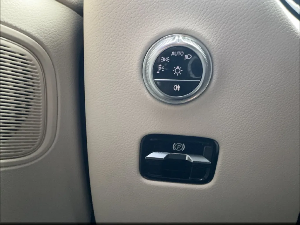 Mercedes-Benz GLC photo 43