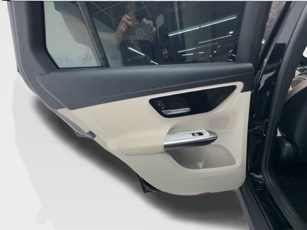 Mercedes-Benz GLC photo 27