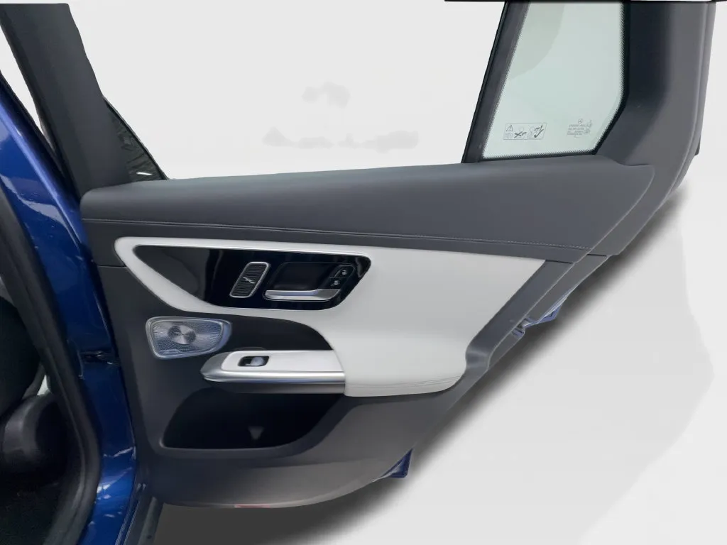 Mercedes-Benz GLC photo 42