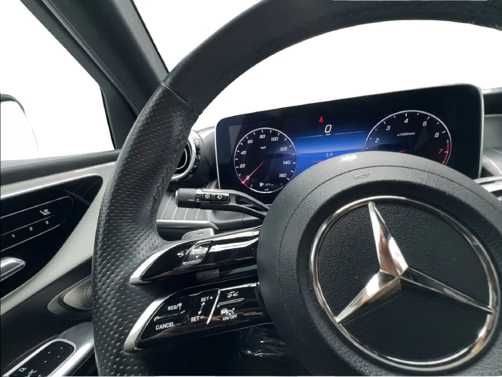 Mercedes-Benz GLC photo 27