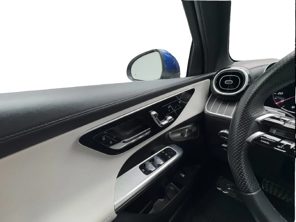 Mercedes-Benz GLC photo 23