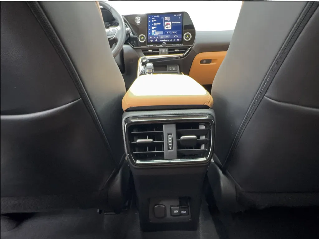 Lexus NX photo 43