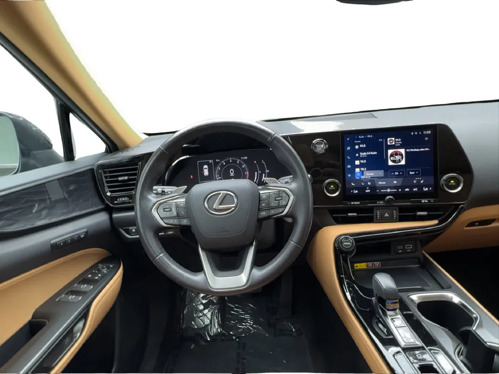 Lexus NX photo 40