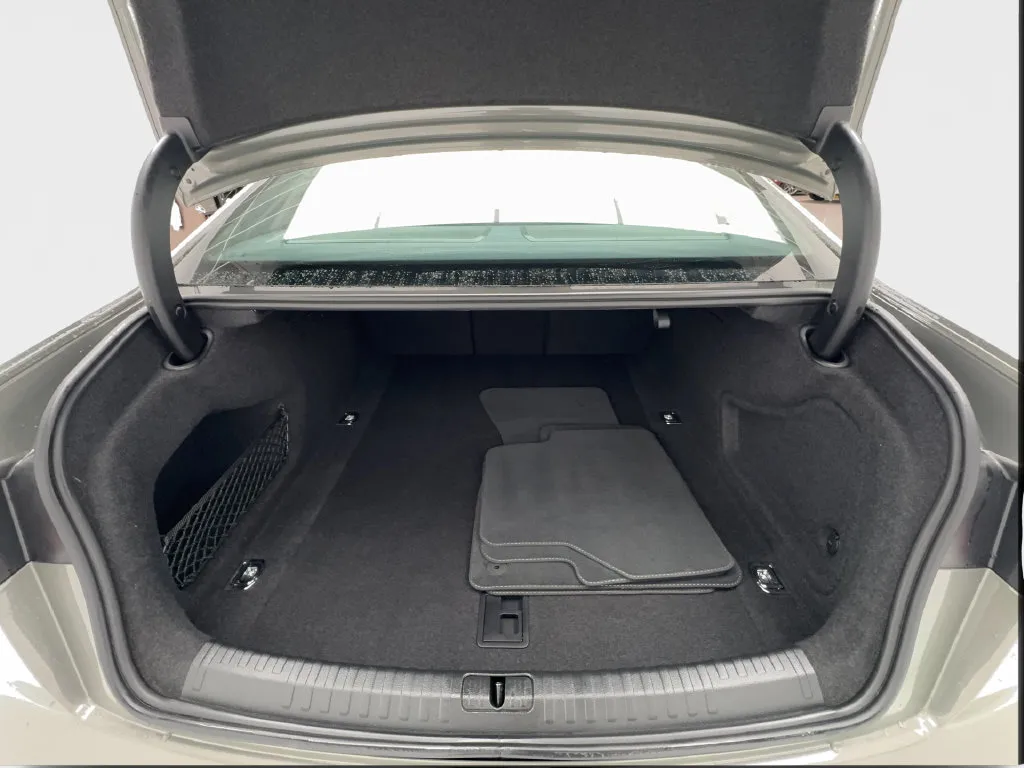 Audi A6 photo 18