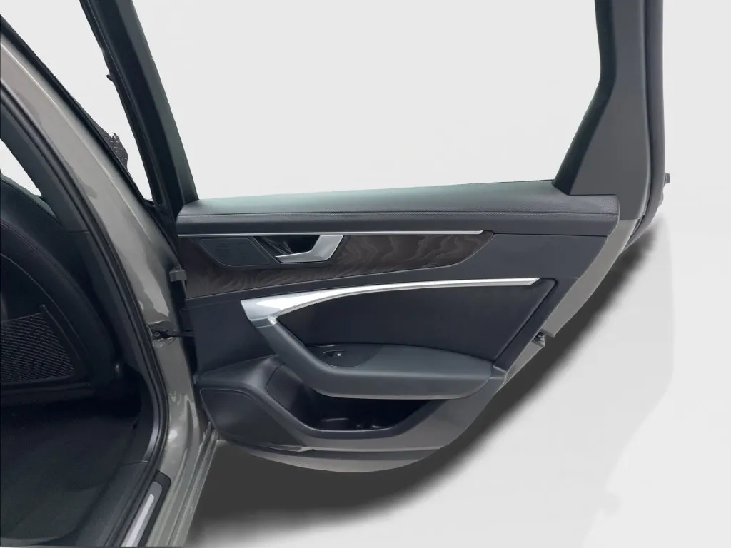 Audi A6 photo 35