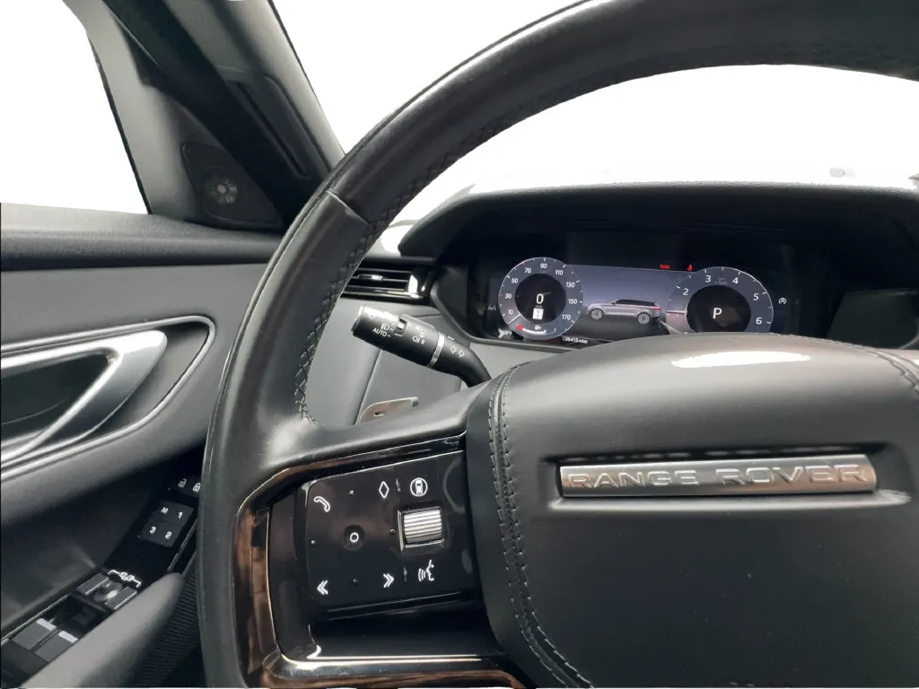 Land Rover Range Rover Velar photo 48