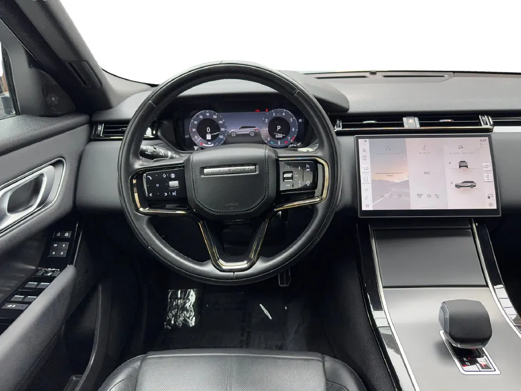 Land Rover Range Rover Velar photo 21