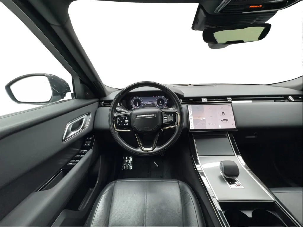 Land Rover Range Rover Velar photo 20