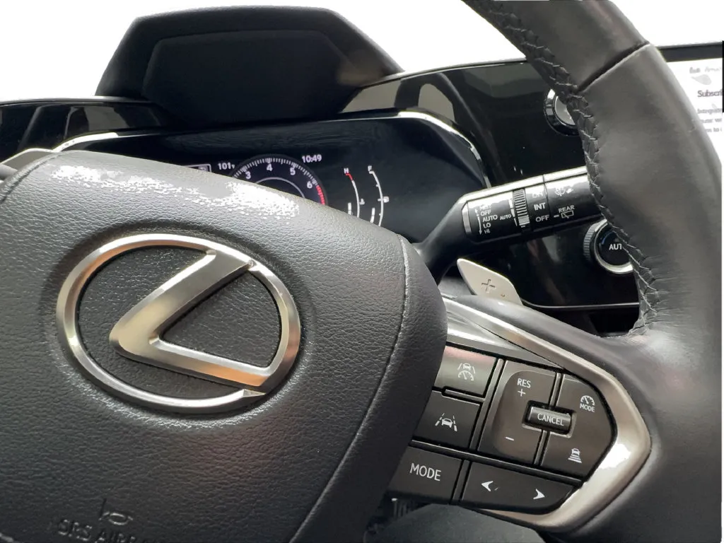 Lexus NX photo 46