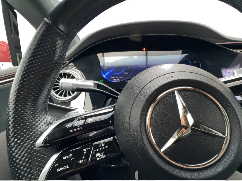 Mercedes-Benz EQS photo 44