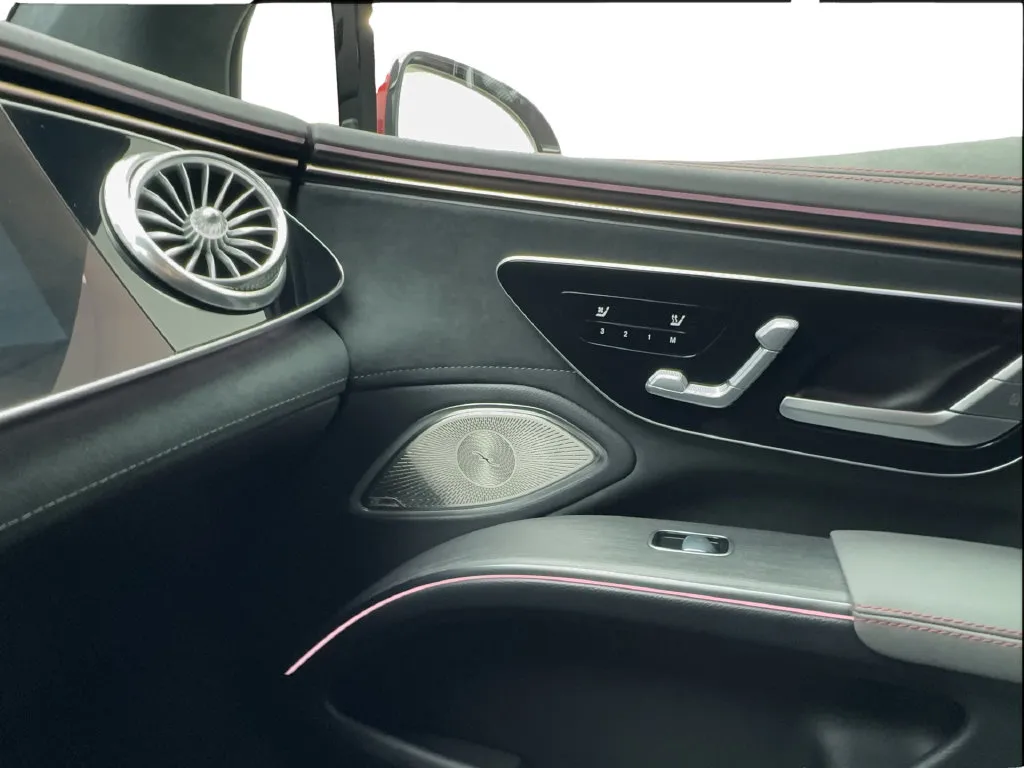 Mercedes-Benz EQS photo 47
