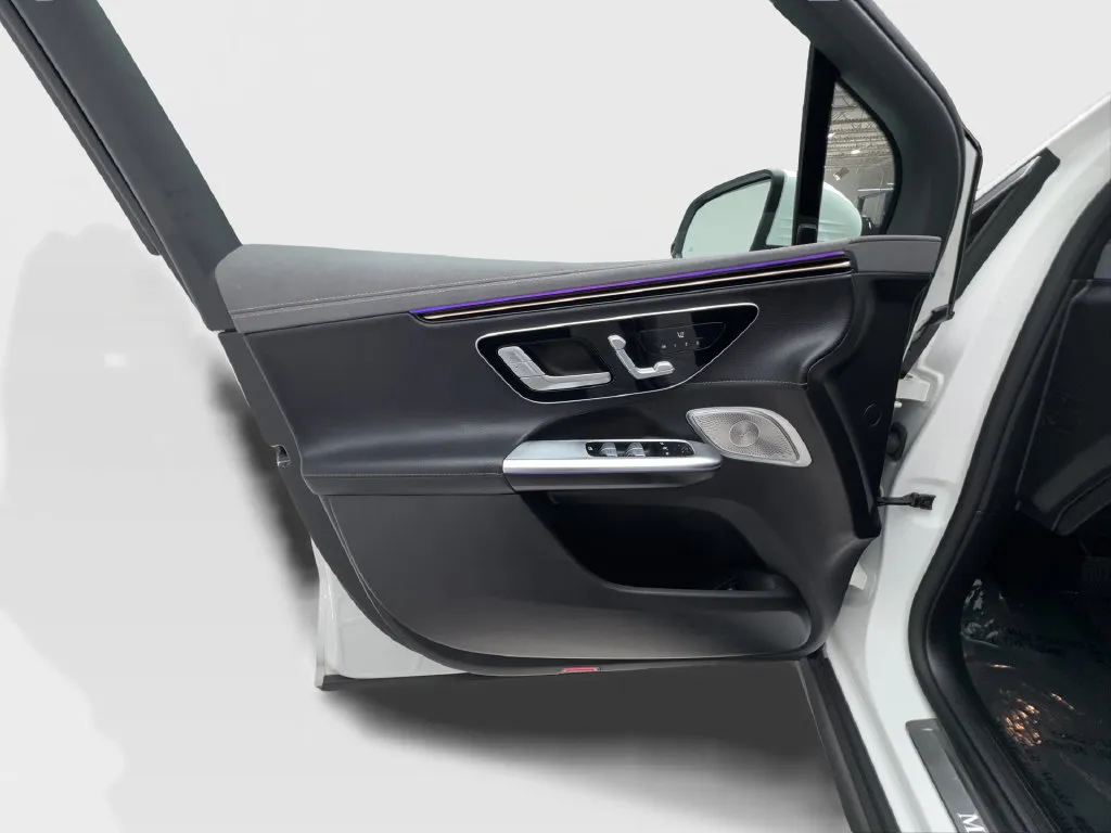 Mercedes-Benz EQE photo 22