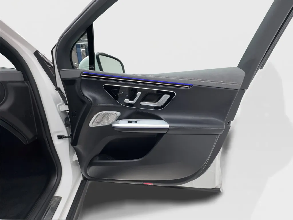 Mercedes-Benz EQE photo 32