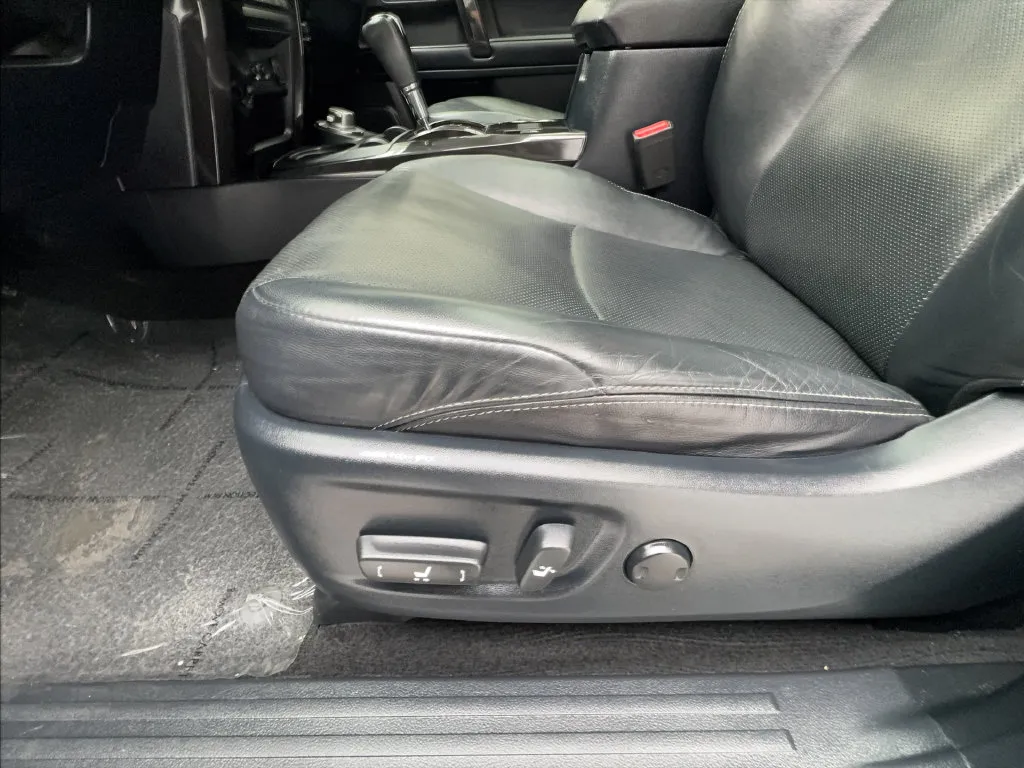 Toyota 4Runner photo 25