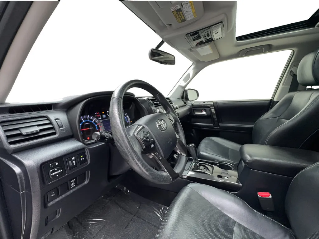 Toyota 4Runner photo 23