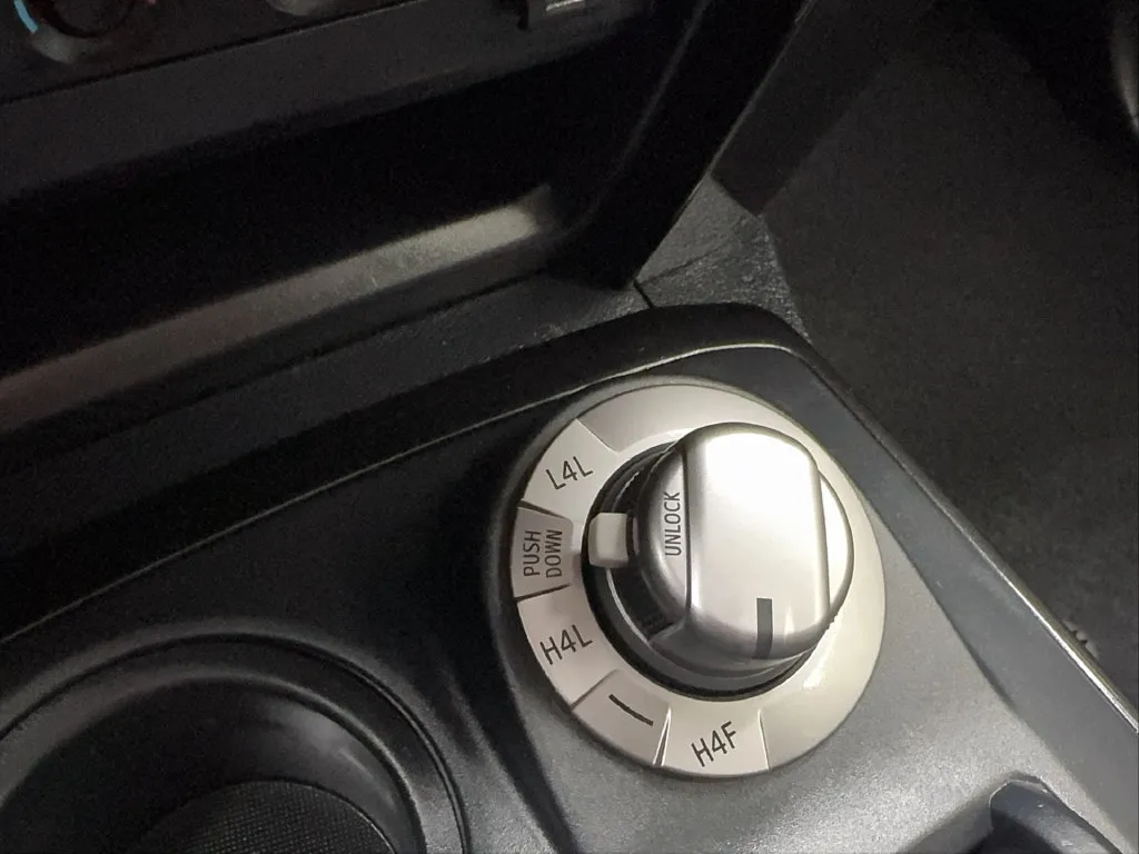 Toyota 4Runner photo 55