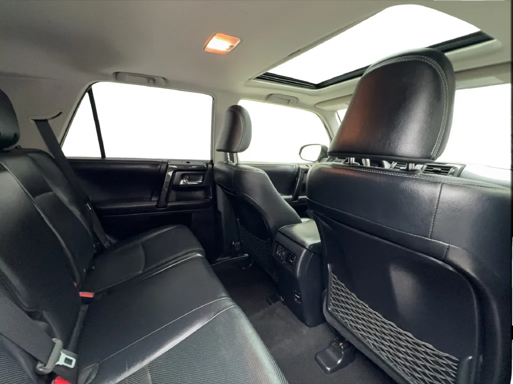 Toyota 4Runner photo 30