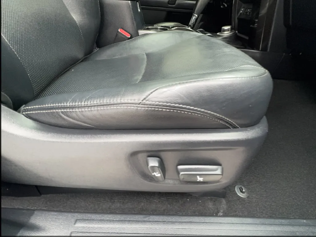 Toyota 4Runner photo 35