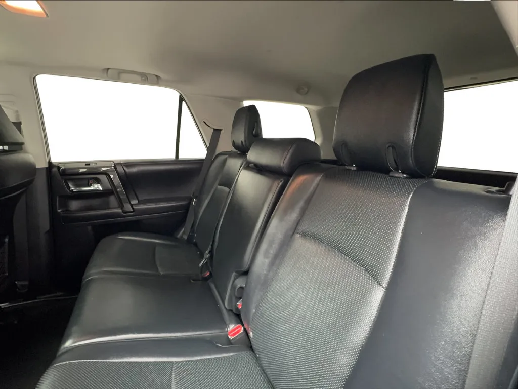 Toyota 4Runner photo 28