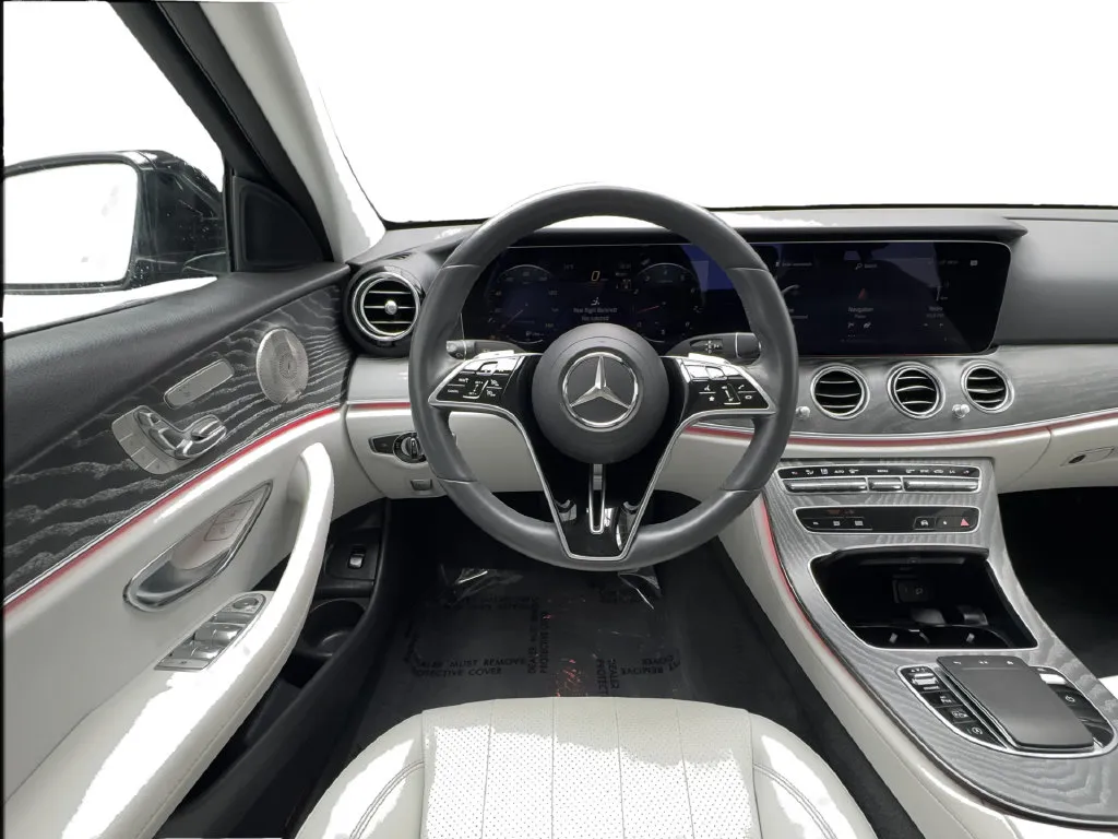 Mercedes-Benz E-Class photo 21