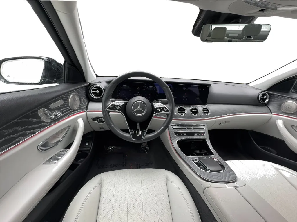 Mercedes-Benz E-Class photo 20