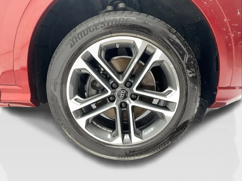 Audi Q5 photo 16