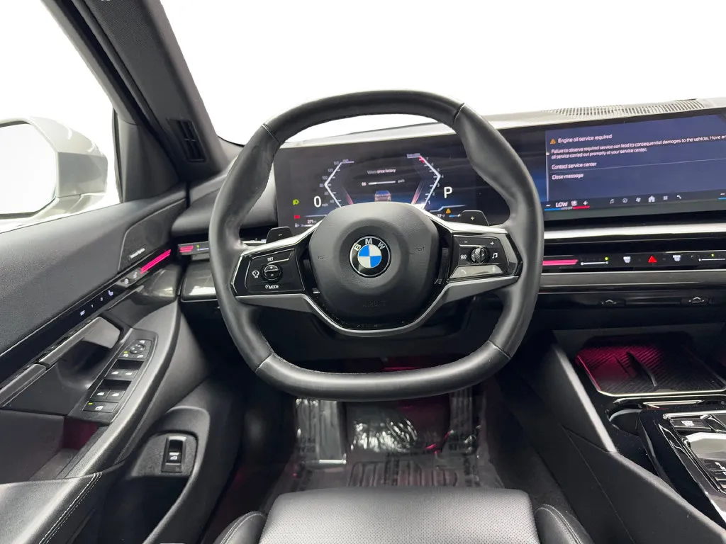 BMW 5 Series photo 22