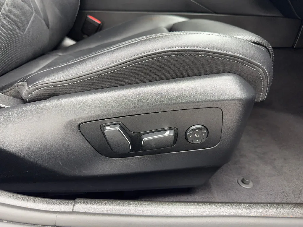 BMW 5 Series photo 43