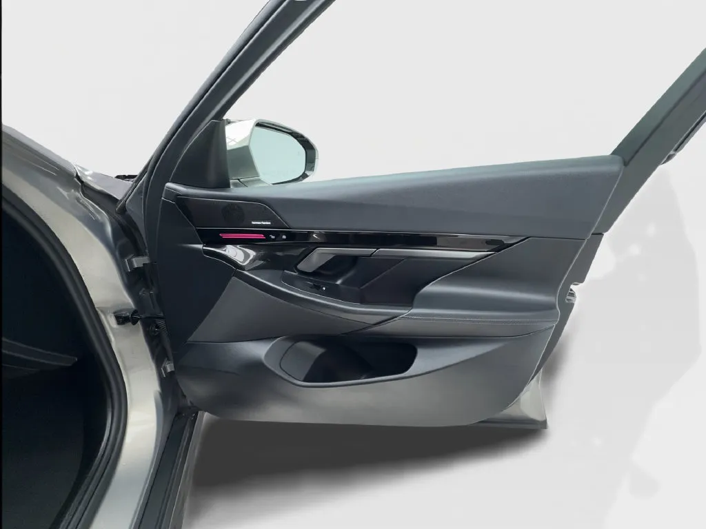 BMW 5 Series photo 42