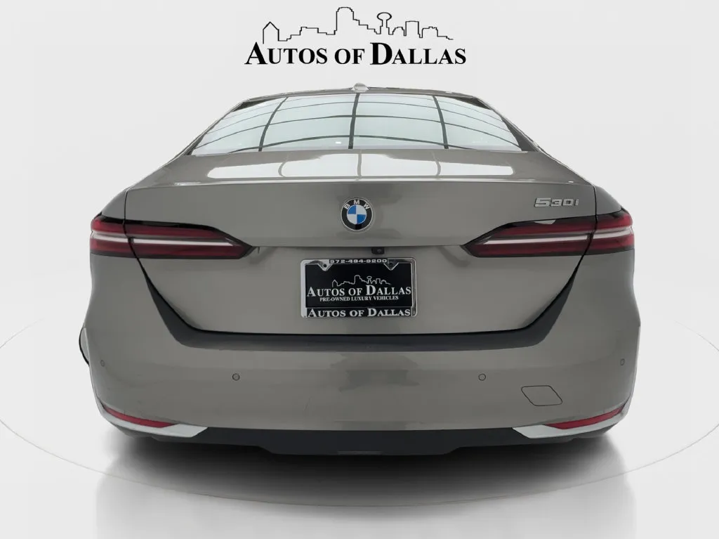 BMW 5 Series photo 10