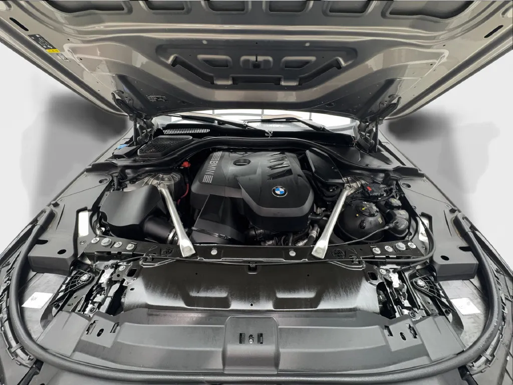 BMW 5 Series photo 20
