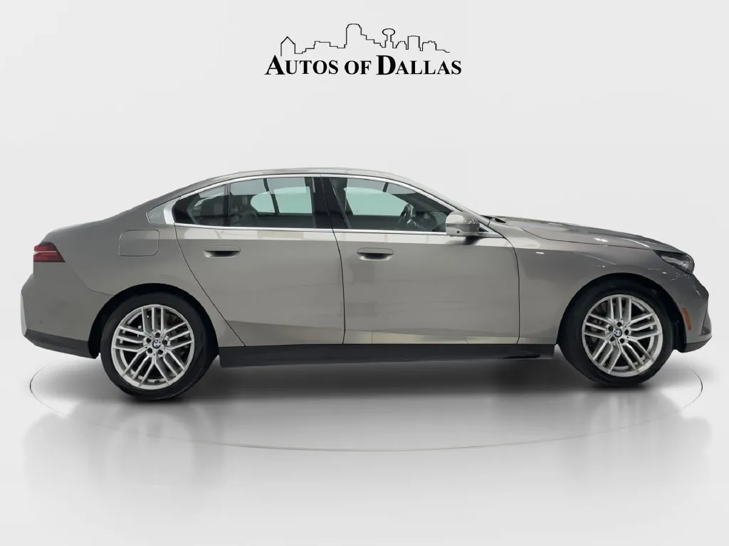 BMW 5 Series photo 7