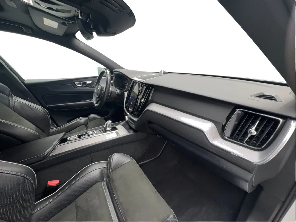 Volvo XC60 photo 33