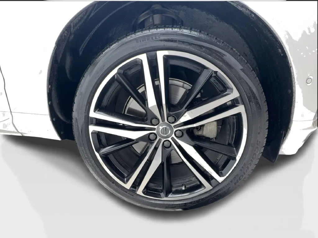 Volvo XC60 photo 18