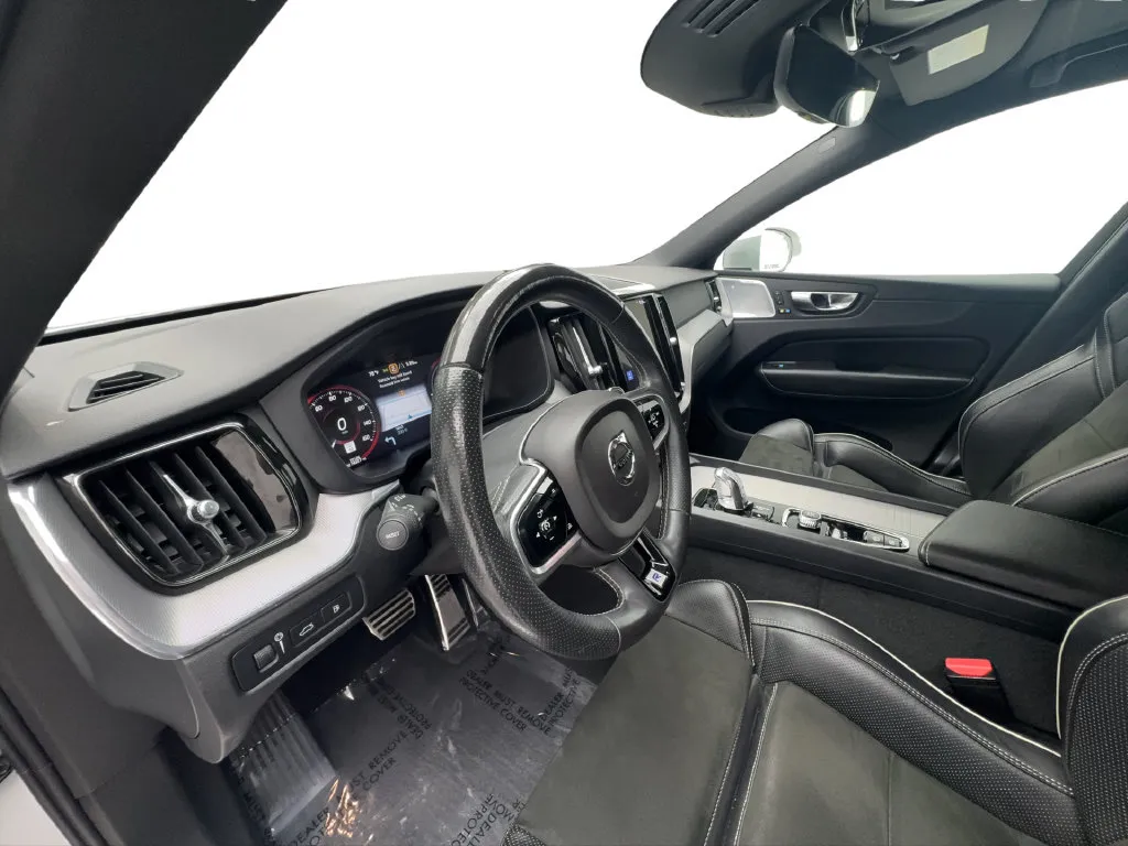 Volvo XC60 photo 21