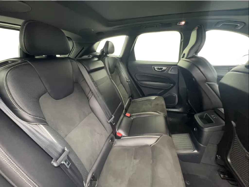 Volvo XC60 photo 28