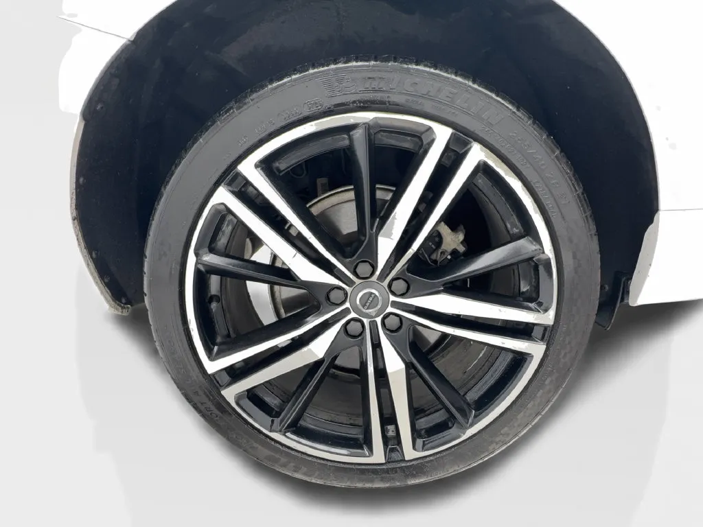 Volvo XC60 photo 16