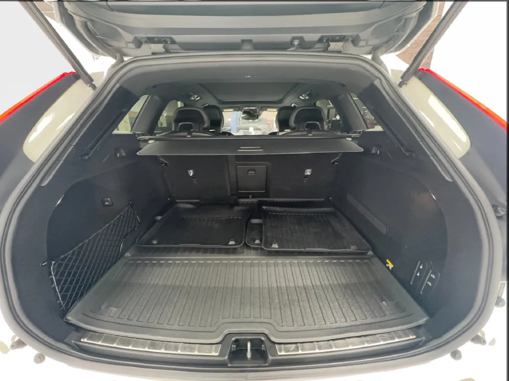 Volvo XC60 photo 12